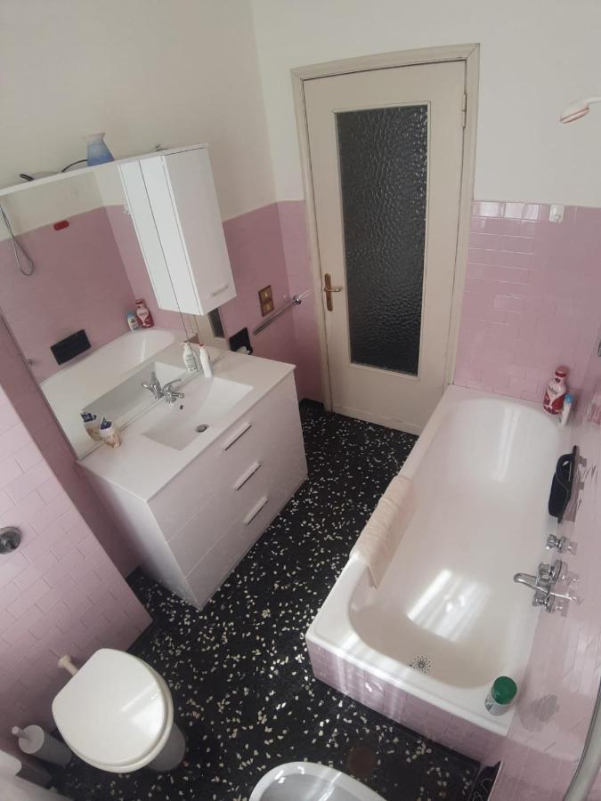 Appartamento Centrale Fino A 8 Posti Letto Pontremoli Ngoại thất bức ảnh