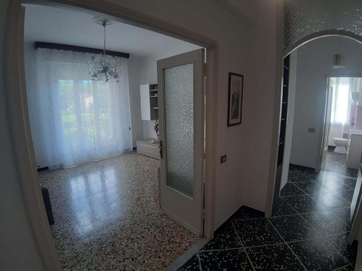 Appartamento Centrale Fino A 8 Posti Letto Pontremoli Ngoại thất bức ảnh